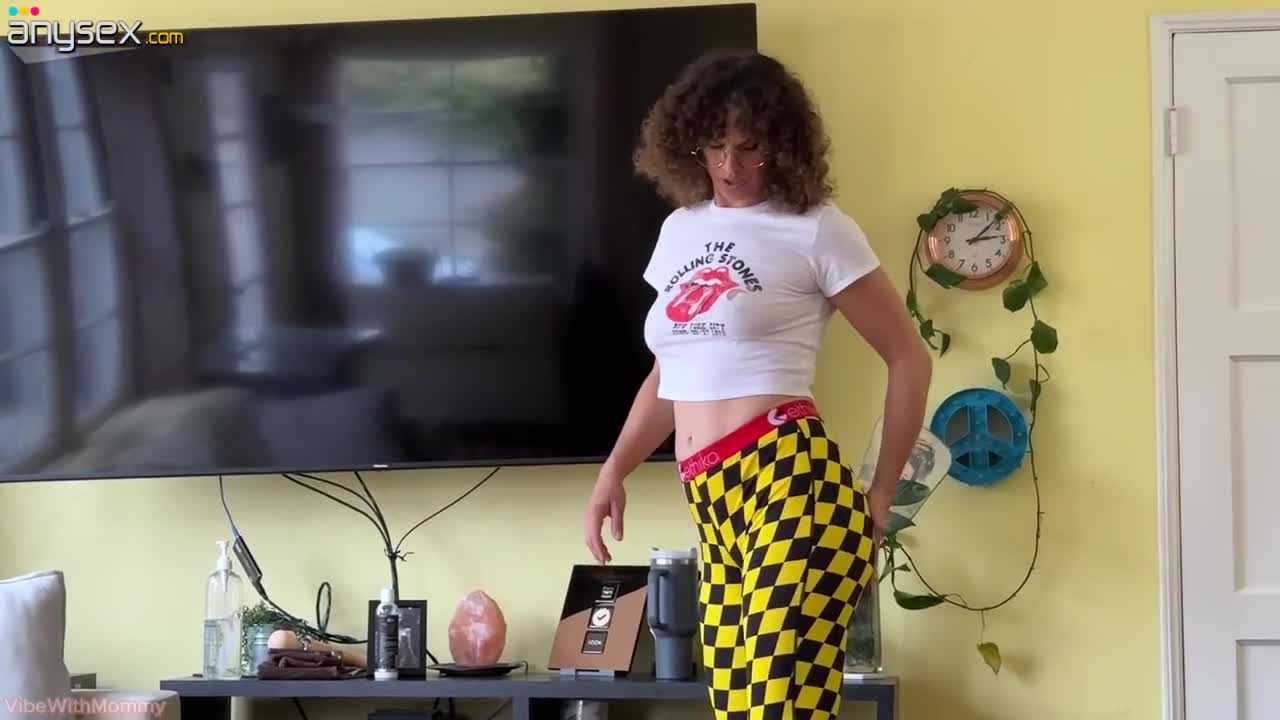 Big ass stepmom can be satisfied only with anal creampie - Amateur POV Free Porn Videos | ePornAny.