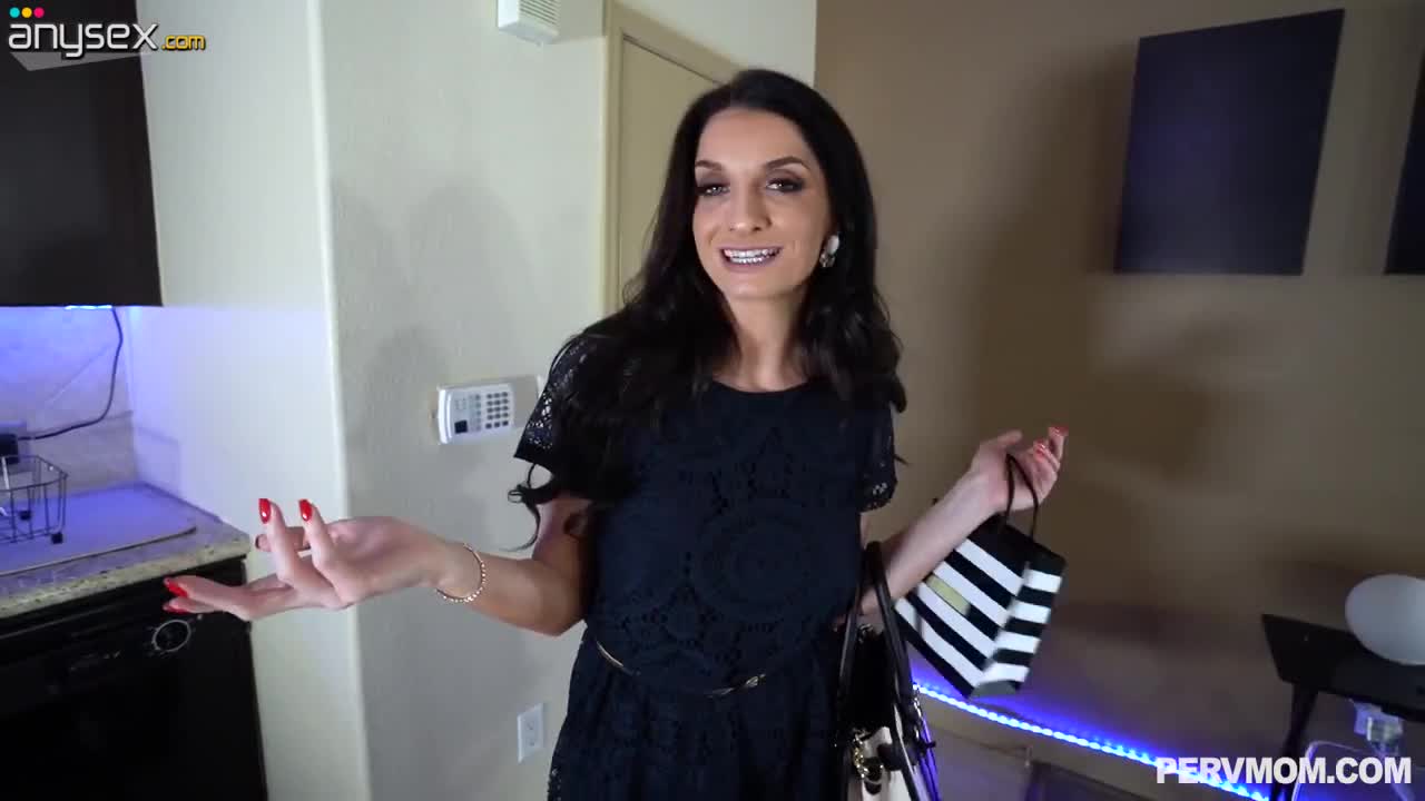 Mature stepmom Silvia Saige never says no to big cock - PervMom Free Porn Videos | ePornAny.
