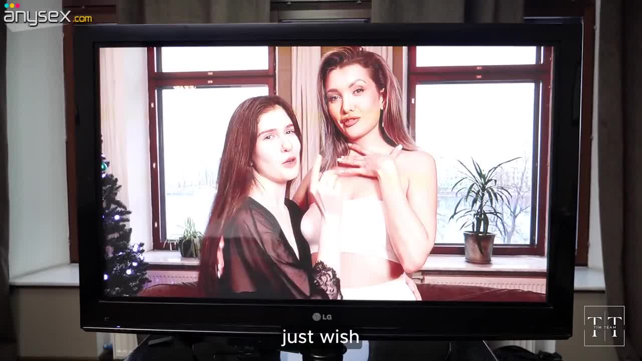 Two gorgeous babes are fulfilling the perverted dreams of Tim Deen Free Porn Videos | ePornAny.
