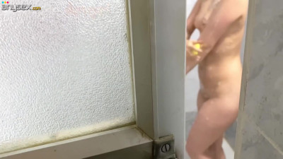 POV Arab slut's got fucked by a small dick after showering