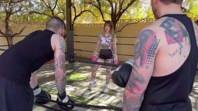 Bisexual trio have risky outdoor FMM on a boxing ground