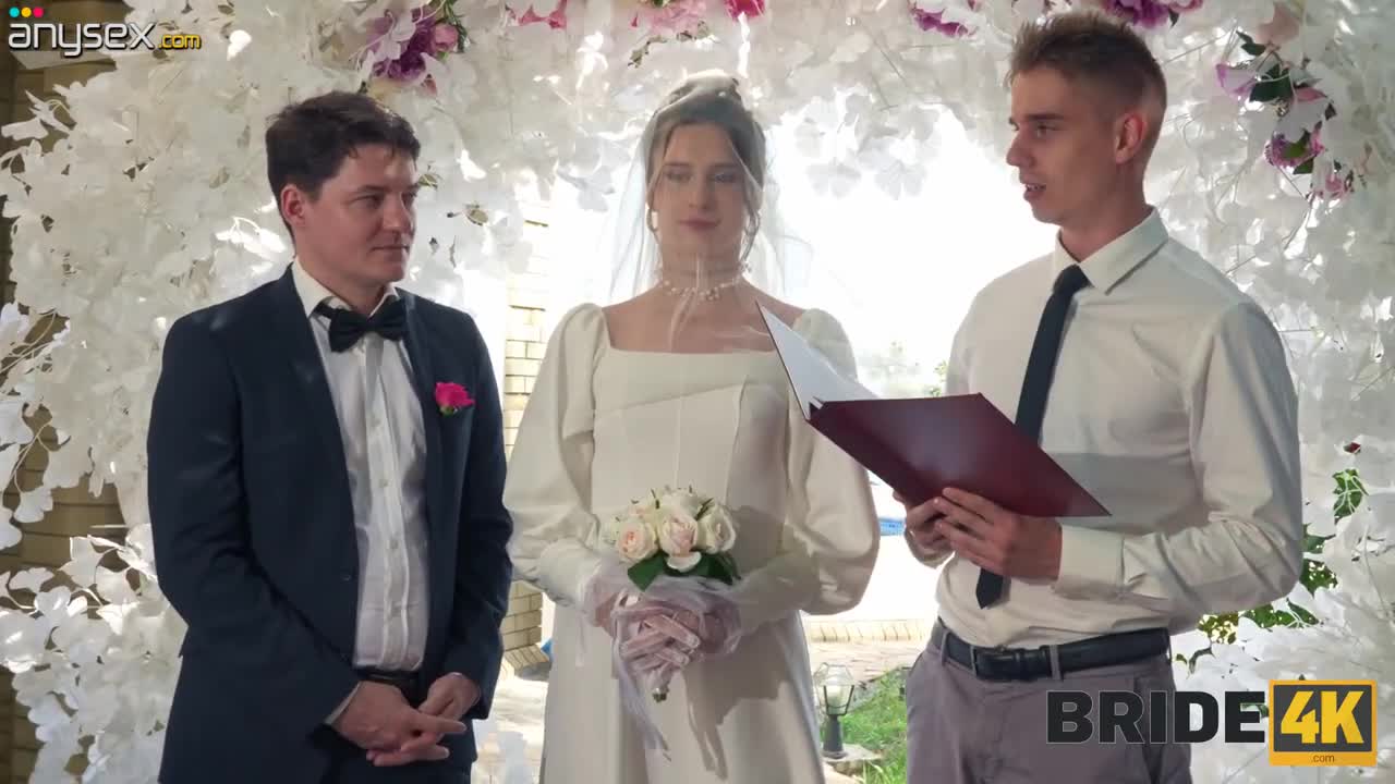 Horny bride gets roughly fucked in anal in front of her husband Free Porn Videos | ePornAny.