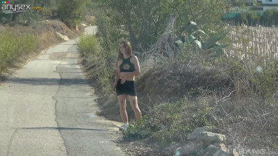 Wild young bitch spins hefty cock after looking for an easy ride
