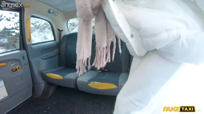 Blonde Amateur Gorgeous Model Rides Taxi Driver in Steamy Backseat POV